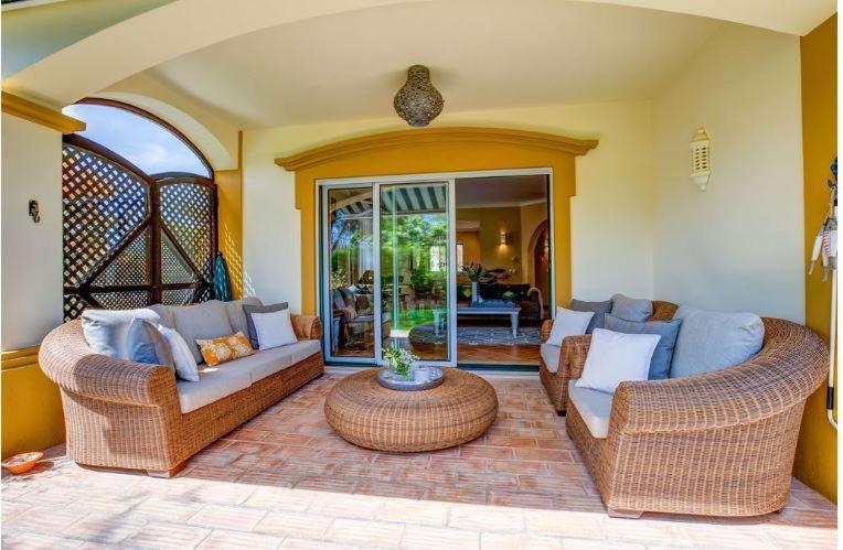 2Bedroom Bungalow Heated Shared Pool ,Near Carvoeiro And Ferrugudo Exterior photo